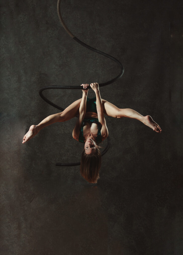 Kyra | Spiral Pole